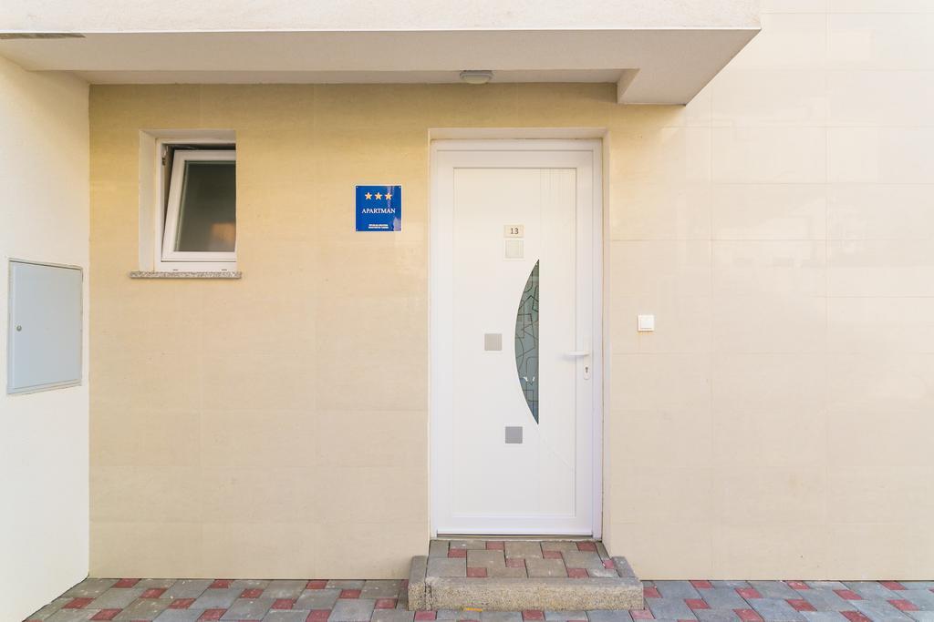 Villa Tina Novalja Buitenkant foto